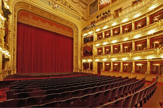 Musica non grata: National Theater Prag innen (c) Narodni Divadlo